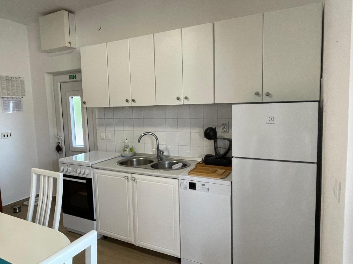 Apartman Emilija Vinisce Exterior photo
